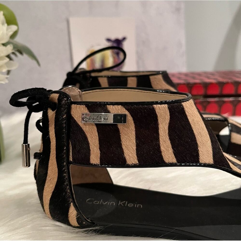 NEW Calvin Klein Searra Haircalf Leather Corset Tie Flat Sandals Size 5 NWOB - Picture 7 of 14